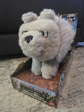 Minecraft Dennis Plush - Light Gray Wolf Plush